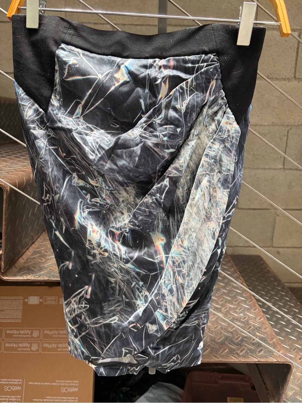 Helmut Lang unusual Abstract Print Draped Skirt – Size 0 (Fit size S)